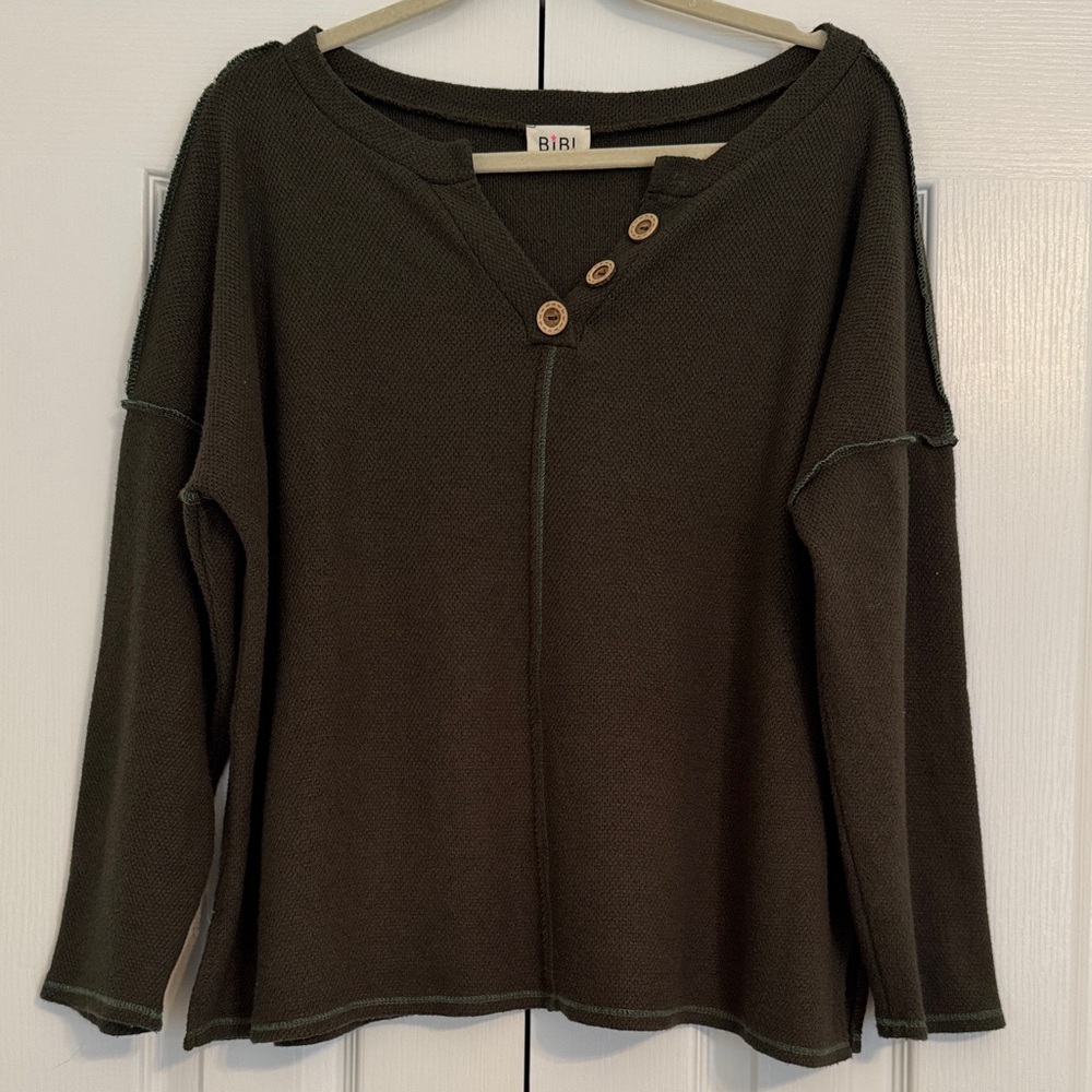 Bibi Olive Button-Detail Top